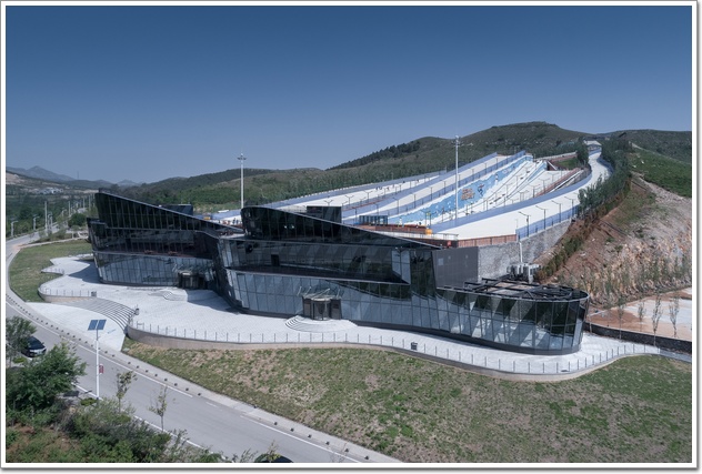 点支式玻璃幕墙 点支式玻璃幕墙